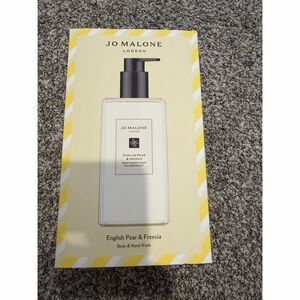 Jo Malone English Pear & Freesia Wash with Yellow Accents NEW